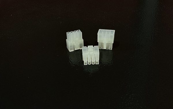 8 PIN MALE MOLEX PLUG