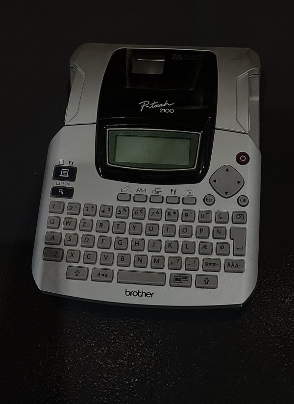 P-TOUCH LABEL MACHINE