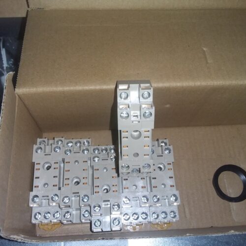 Omron PYF14A-E 14-Pin DIN Rail Relay Sockets – Lot of ~5-6 Units, Near-New